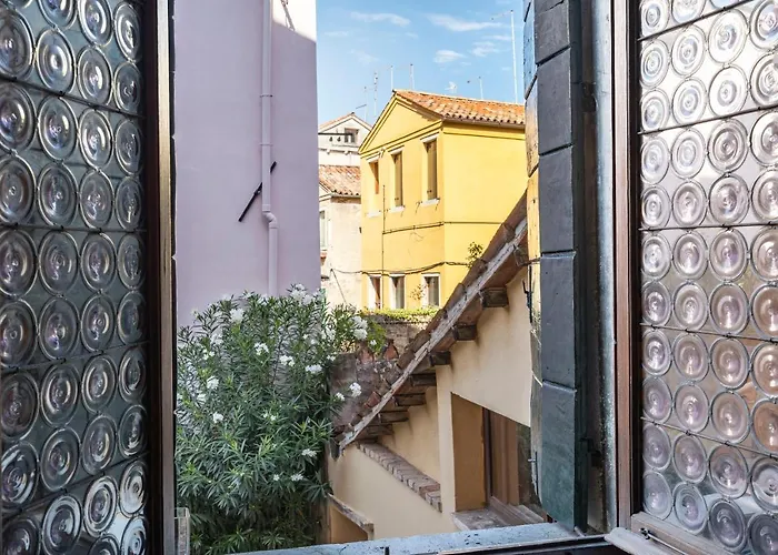 Residenza Centopietre - Dorsoduro By Wonderful Italy *