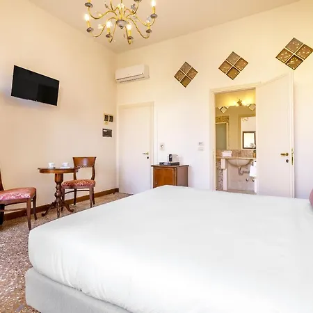 아파트 Residenza Centopietre - Dorsoduro By Wonderful Italy *